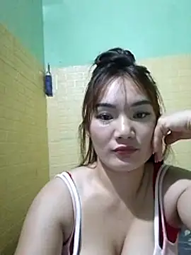 Snapshot of Voiva11 chatting on 07-28-26, 06:20 Voiva11 online show from 07-28-26, 06:20