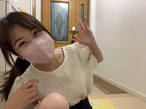 Snapshot of Sakura_Mochi38 chatting on 06-27-26, 04:56 Sakura Mochi38 online show from 06-27-26, 04:56