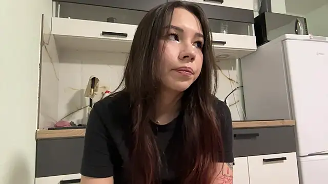 HotGirlMilla online show from 06-24-26, 07:57