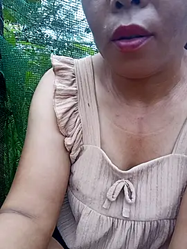 Snapshot of Chin-ni chatting on 06-16-26, 01:30 Chin-ni online show from 06-16-26, 01:30