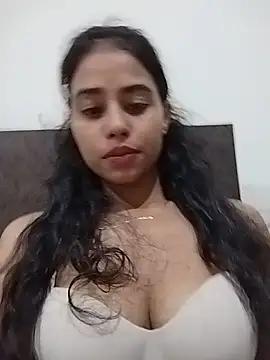 Snapshot of Nikitahot83 chatting on 06-19-26, 06:01 Nikitahot83 online show from 06-19-26, 06:01
