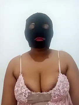 Snapshot of officequeen chatting on 06-12-26, 09:08 officequeen online show from 06-12-26, 09:08