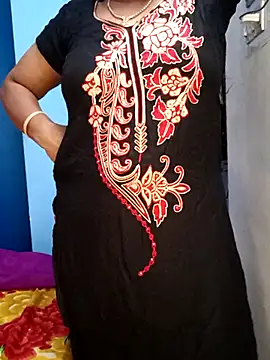 Snapshot of tamil_sarah chatting on 07-11-26, 05:04 tamil sarah online show from 07-11-26, 05:04
