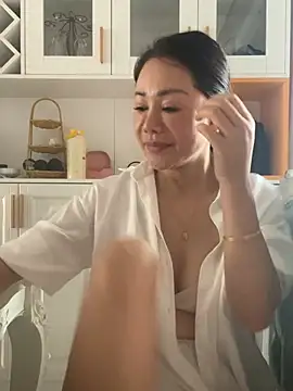 Snapshot of Sao-mei chatting on 07-16-26, 02:17 Sao-mei online show from 07-16-26, 02:17