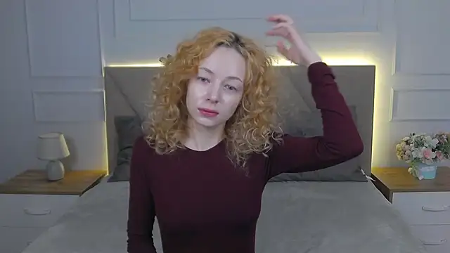 Snapshot of MiaVelmont chatting on 06-22-26, 04:31 MiaVelmont online show from 06-22-26, 04:31