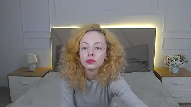 Snapshot of MiaVelmont chatting on 06-23-26, 05:05 MiaVelmont online show from 06-23-26, 05:05