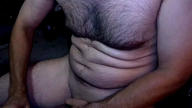 Snapshot of talltannhandsome chatting on 06-16-26, 06:05 talltannhandsome online show from 06-16-26, 06:05