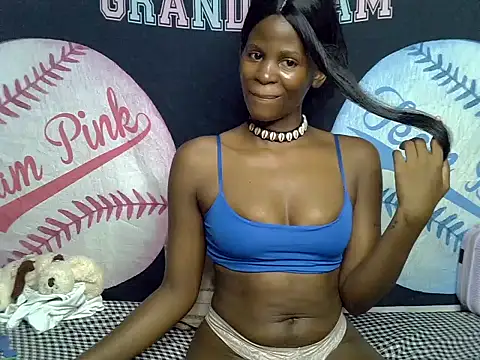 Snapshot of Queen_slay2 chatting on 06-27-26, 05:56 Queen slay2 online show from 06-27-26, 05:56