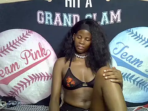 Snapshot of Queen_slay2 chatting on 06-29-26, 05:46 Queen slay2 online show from 06-29-26, 05:46