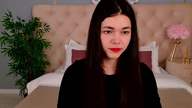 MaddieMeyer online show from 06-15-26, 04:25