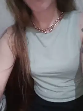 Snapshot of Luucy-Fer chatting on 06-18-26, 09:52 Luucy-Fer online show from 06-18-26, 09:52