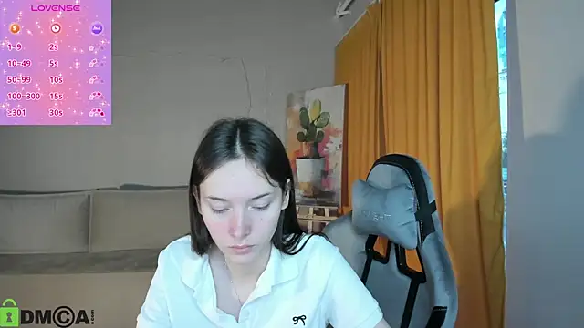 Snapshot of Eva_Leeee chatting on 07-18-26, 05:11 Eva Leeee online show from 07-18-26, 05:11