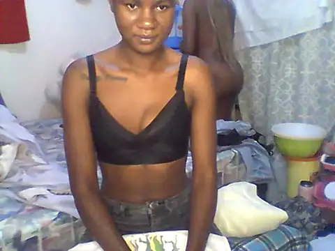 Snapshot of Ladysweetness23 chatting on 07-02-26, 03:23 Ladysweetness23 online show from 07-02-26, 03:23