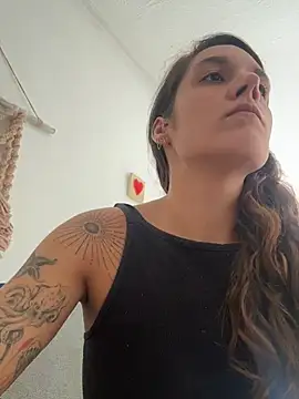 Snapshot of SOPHIA_VELMONT chatting on 06-25-26, 04:55 SOPHIA VELMONT online show from 06-25-26, 04:55