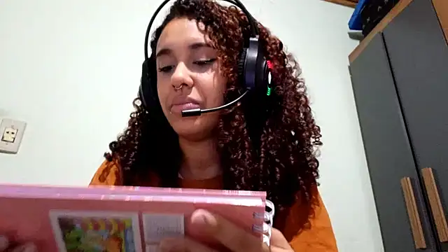 Snapshot of RosannMecardo chatting on 06-15-26, 04:20 RosannMecardo online show from 06-15-26, 04:20