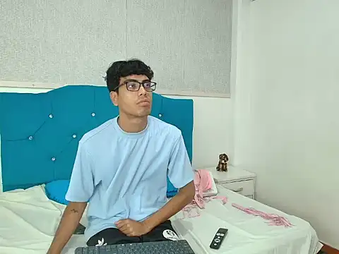 Snapshot of Jack_Blacck chatting on 07-09-26, 01:59 Jack Blacck online show from 07-09-26, 01:59