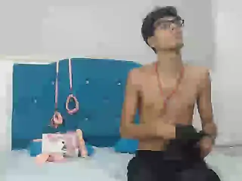Snapshot of Jack_Blacck chatting on 07-19-26, 03:43 Jack Blacck online show from 07-19-26, 03:43