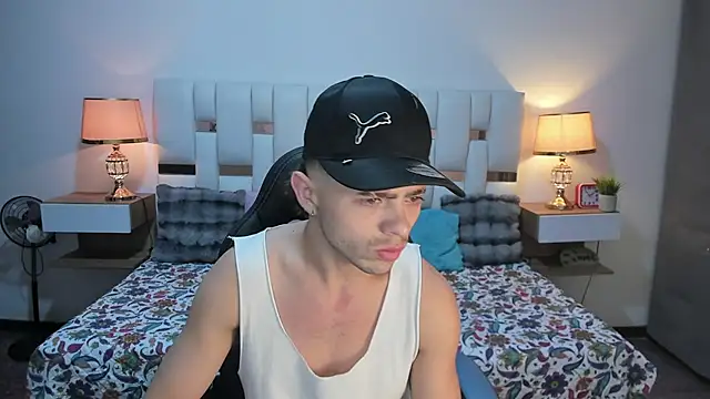 Zeus damian21 online show from 07-18-26, 03:11