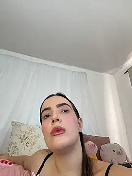 Snapshot of SophiaMiless chatting on 08-03-26, 04:22 SophiaMiless online show from 08-03-26, 04:22