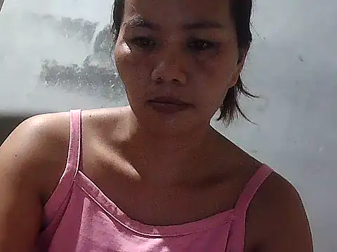 Snapshot of mymommy69 chatting on 07-04-26, 10:05 mymommy69 online show from 07-04-26, 10:05