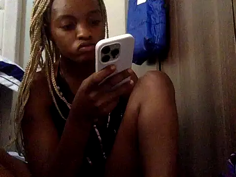 Lilmamaspark online show from 06-14-26, 05:53