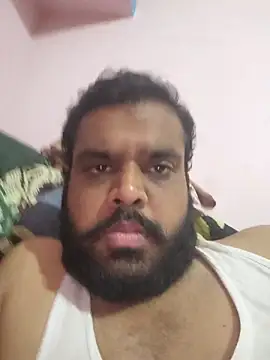 Snapshot of Massboss13 chatting on 06-17-26, 06:49 Massboss13 online show from 06-17-26, 06:49