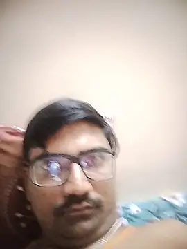 Snapshot of dhirusury050625 chatting on 06-16-26, 04:31 dhirusury050625 online show from 06-16-26, 04:31