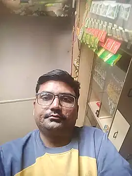 Snapshot of dhirusury050625 chatting on 06-17-26, 04:48 dhirusury050625 online show from 06-17-26, 04:48