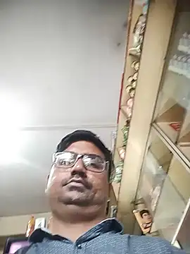 Snapshot of dhirusury050625 chatting on 07-03-26, 05:25 dhirusury050625 online show from 07-03-26, 05:25