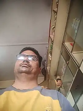 Snapshot of dhirusury050625 chatting on 07-18-26, 03:44 dhirusury050625 online show from 07-18-26, 03:44