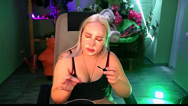 Snapshot of stellawatts chatting on 06-30-26, 08:04 stellawatts online show from 06-30-26, 08:04