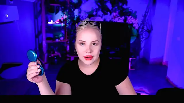 Snapshot of stellawatts chatting on 07-08-26, 12:09 stellawatts online show from 07-08-26, 12:09