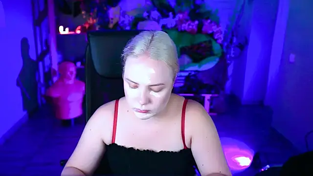 Snapshot of stellawatts chatting on 07-09-26, 12:09 stellawatts online show from 07-09-26, 12:09