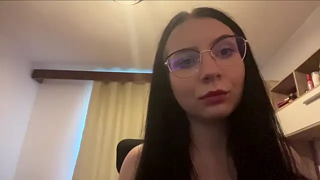 Snapshot of LucyHotelling chatting on 06-20-26, 03:26 LucyHotelling online show from 06-20-26, 03:26