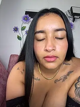 Snapshot of Celeste_1Sweet chatting on 07-06-26, 01:30 Celeste 1Sweet online show from 07-06-26, 01:30