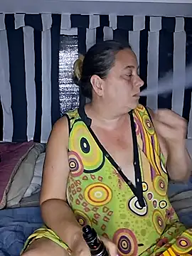 Snapshot of Madame100E chatting on 08-02-26, 10:52 Madame100E online show from 08-02-26, 10:52