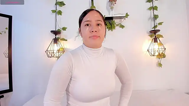 aisha duque  online show from 06-26-26, 08:46