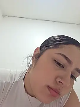 aisha duque  online show from 07-08-26, 10:36