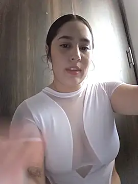 aisha duque  online show from 07-12-26, 10:23