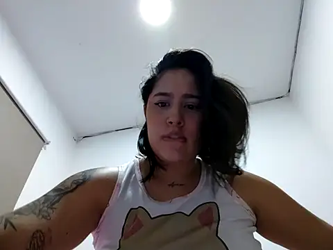 aisha duque  online show from 07-27-26, 10:50