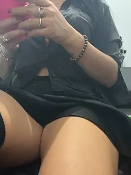 SAKURA AKEMI online show from 06-17-26, 03:42