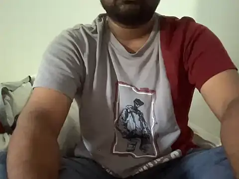 Snapshot of bobgot17cm chatting on 06-24-26, 01:54 bobgot17cm online show from 06-24-26, 01:54