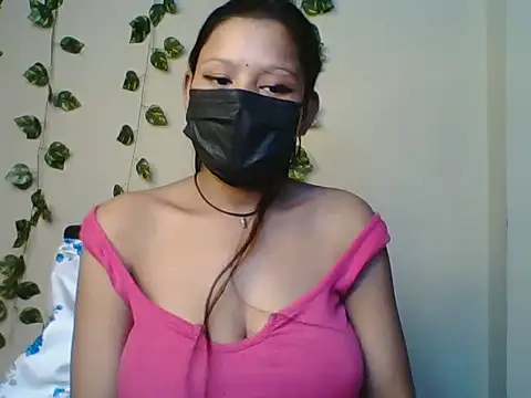 Snapshot of RADHIKA_SINGH8 chatting on 06-13-26, 10:13 RADHIKA SINGH8 online show from 06-13-26, 10:13