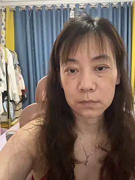 Snapshot of Koieel_ chatting on 06-20-26, 04:10 Koieel online show from 06-20-26, 04:10