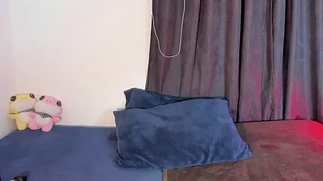 Snapshot of Nyaa_brw chatting on 06-25-26, 03:06 Nyaa brw online show from 06-25-26, 03:06