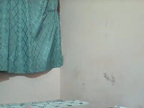 Snapshot of Heavy-Beauty chatting on 06-21-26, 06:10 Heavy-Beauty online show from 06-21-26, 06:10