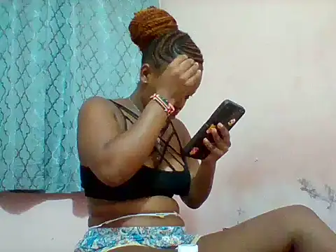 Snapshot of Heavy-Beauty chatting on 07-22-26, 09:17 Heavy-Beauty online show from 07-22-26, 09:17