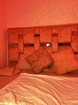 Snapshot of sophia_pink17 chatting on 06-25-26, 12:53 sophia pink17 online show from 06-25-26, 12:53