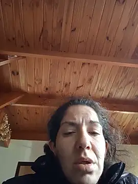 Snapshot of Nuevaordenjoana chatting on 06-18-26, 02:10 Nuevaordenjoana online show from 06-18-26, 02:10