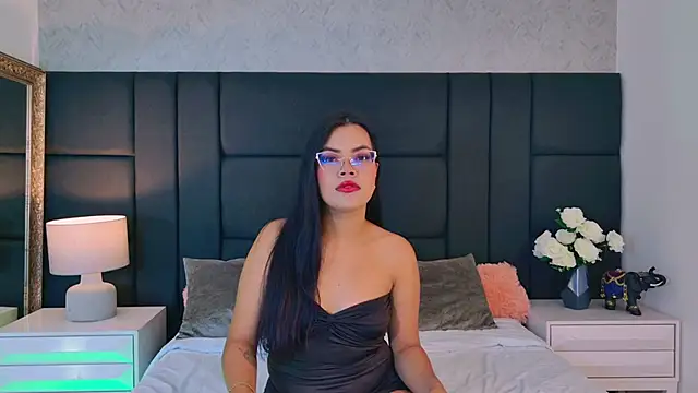 Snapshot of AliceLavenders chatting on 06-29-26, 01:22 AliceLavenders online show from 06-29-26, 01:22